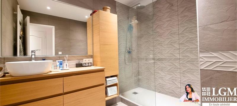 Appartement - 72 m² - 3 pièces