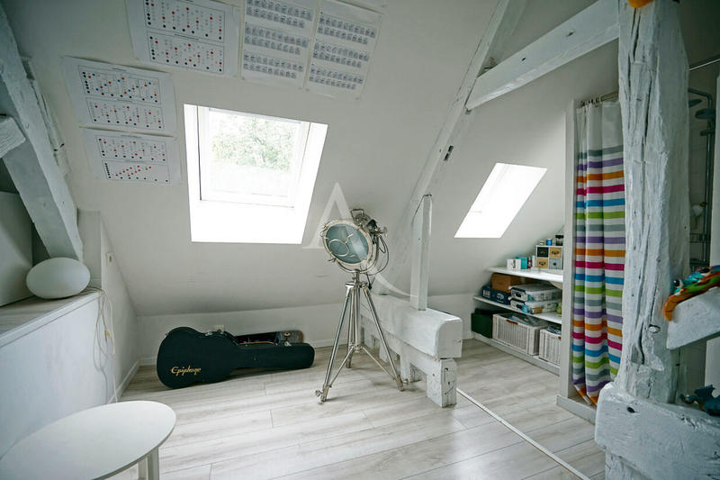 Maison - 200 m² - 6 pièces