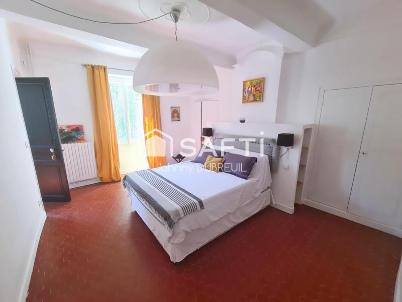 Maison de maîtres - 300 m² - 8 pièces