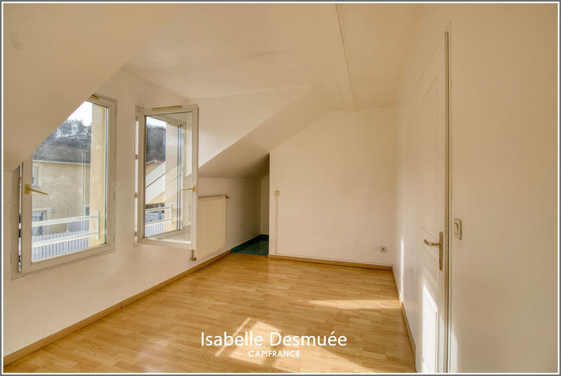 Maison - 104 m² - 4 pièces
