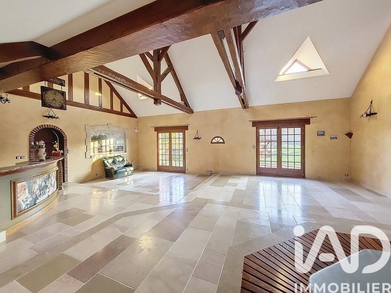 Maison - 294 m² - 10 pièces