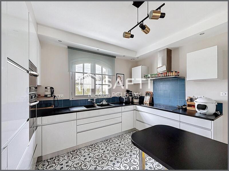 Maison - 162 m² - 6 pièces