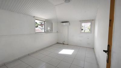 Immeuble - 241 m² - 11 pièces