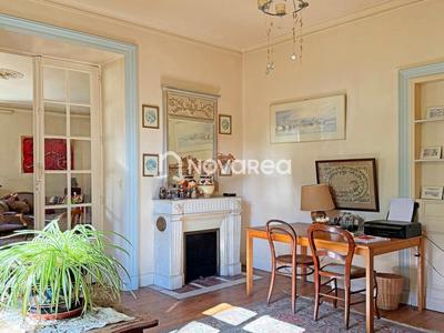 Villa - 259 m² - 11 pièces