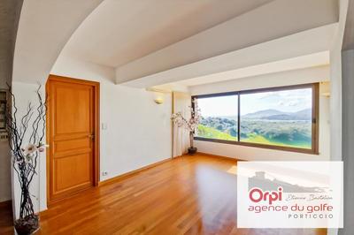 Appartement - 183 m² - 6 pièces