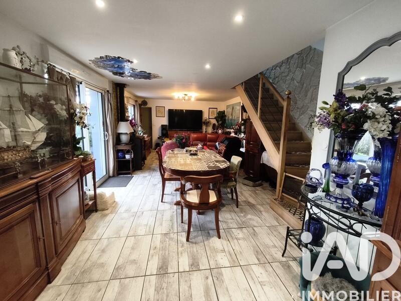 Maison - 190 m² - 6 pièces