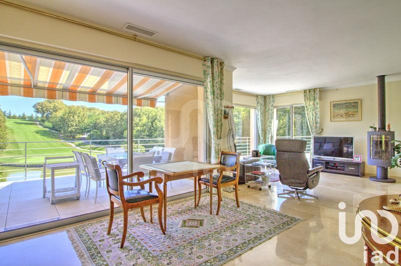 Maison - 210 m² - 7 pièces