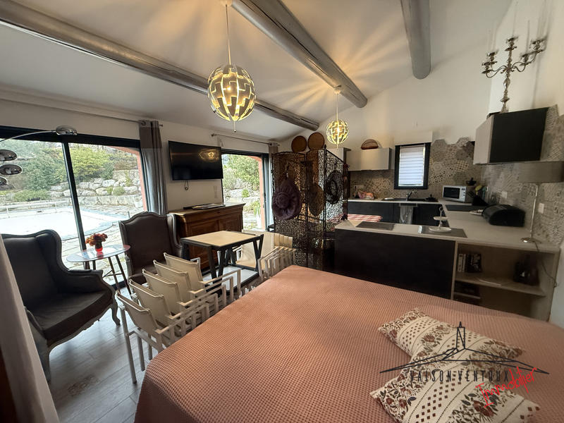 Maison - 185 m² - 7 pièces