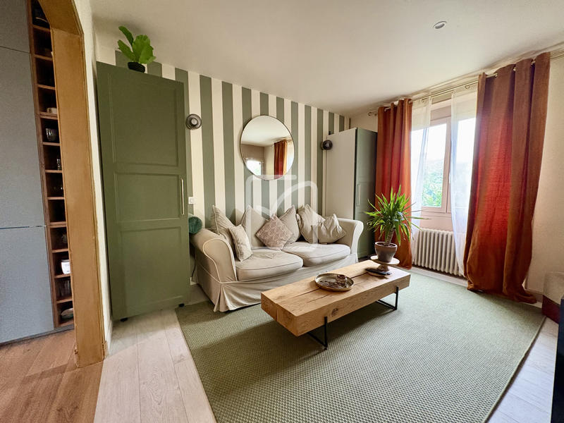 Maison - 200 m² - 8 pièces