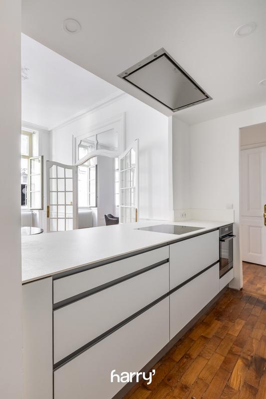 Appartement - 136 m² - 5 pièces