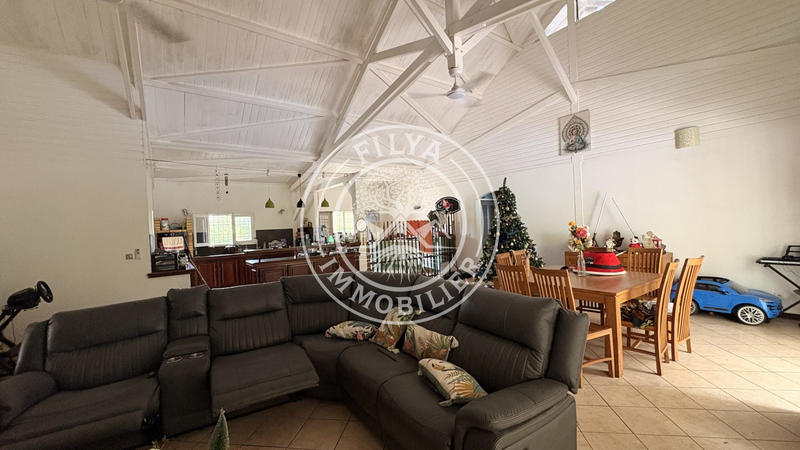 Maison - 172 m² - 5 pièces