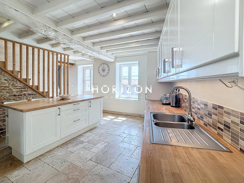 Maison ancienne - 157 m² - 7 pièces