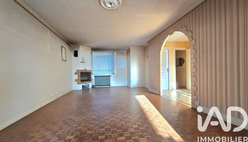 Maison - 199 m² - 8 pièces