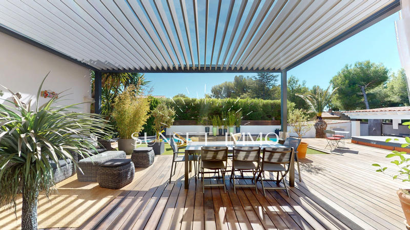 Maison - 273 m² - 7 pièces