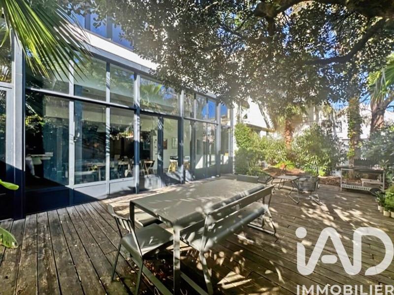 Maison - 225 m² - 7 pièces