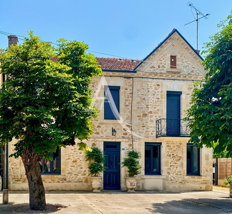 Maison - 180 m² - 7 pièces