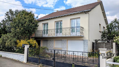 Maison - 120 m² - 6 pièces