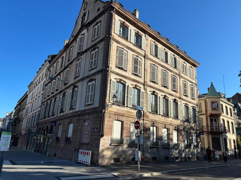 Appartement - 238 m² - 9 pièces