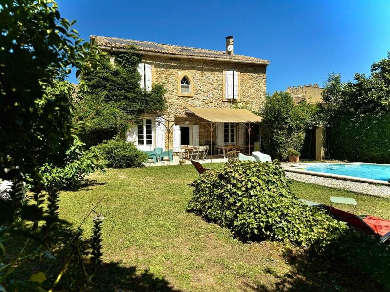 Maison - 208 m² - 7 pièces