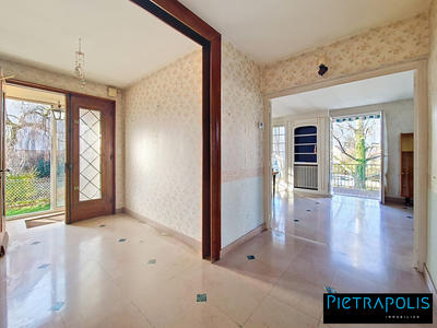 Maison - 140 m² - 5 pièces