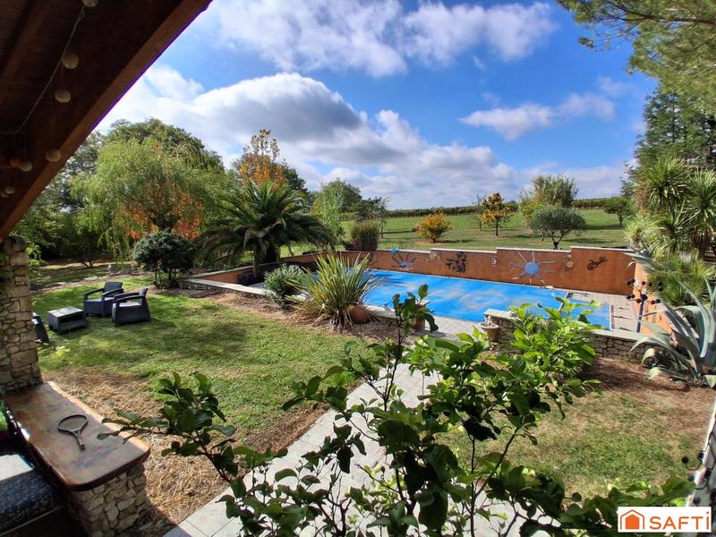 Maison - 147 m² - 6 pièces