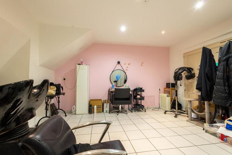 Maison - 99 m² - 5 pièces