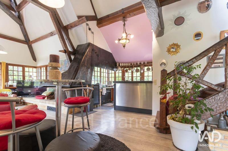 Maison - 235 m² - 5 pièces