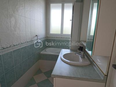 Appartement - 90 m² - 4 pièces