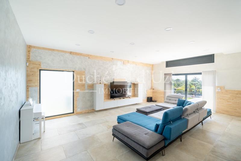 Maison - 300 m² - 9 pièces