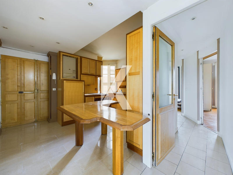 Appartement - 70 m² - 3 pièces