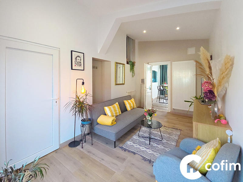 Maison - 223 m² - 6 pièces