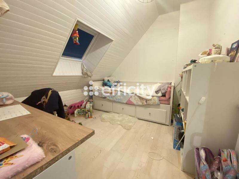 Maison - 180 m² - 8 pièces