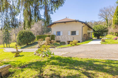 Maison - 170 m² - 8 pièces