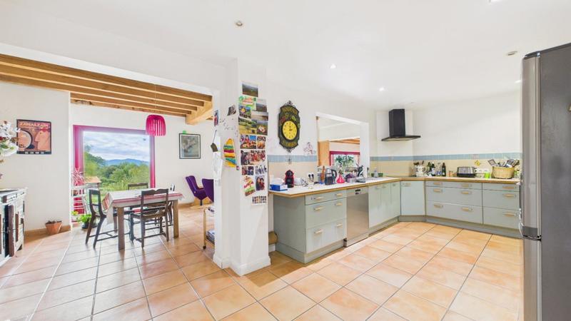 Maison - 316 m² - 10 pièces