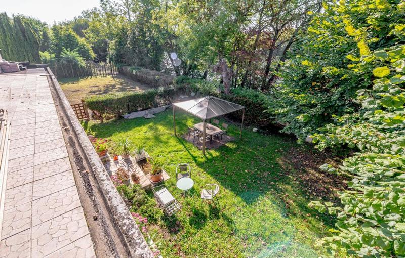 Propriété - 800 m² - 10 pièces