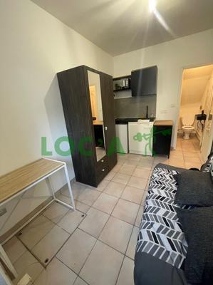 Studio - 10 m² - 1 pièce