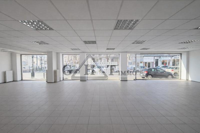 Local commercial - 926 m²
