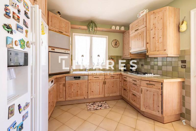 Maison - 190 m² - 5 pièces