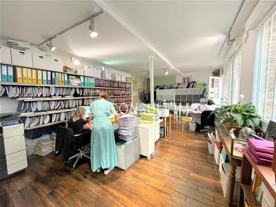 Bureau - 50 m² - 1 pièce