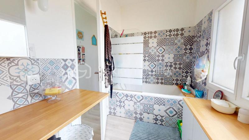 Maison - 122 m² - 6 pièces