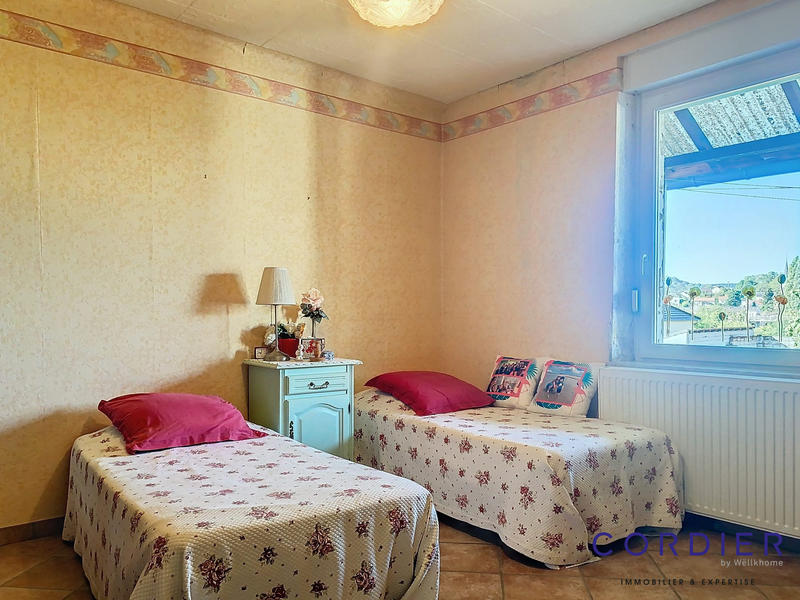 Appartement - 111 m² - 4 pièces