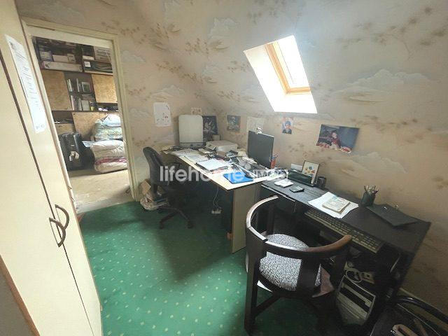 Maison traditionnelle - 95 m² - 6 pièces