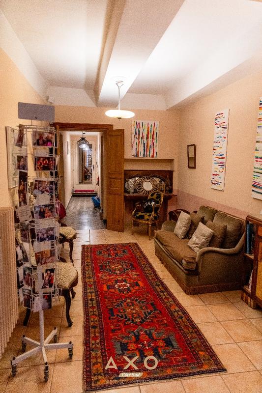 Demeure - 1 020 m² - 33 pièces