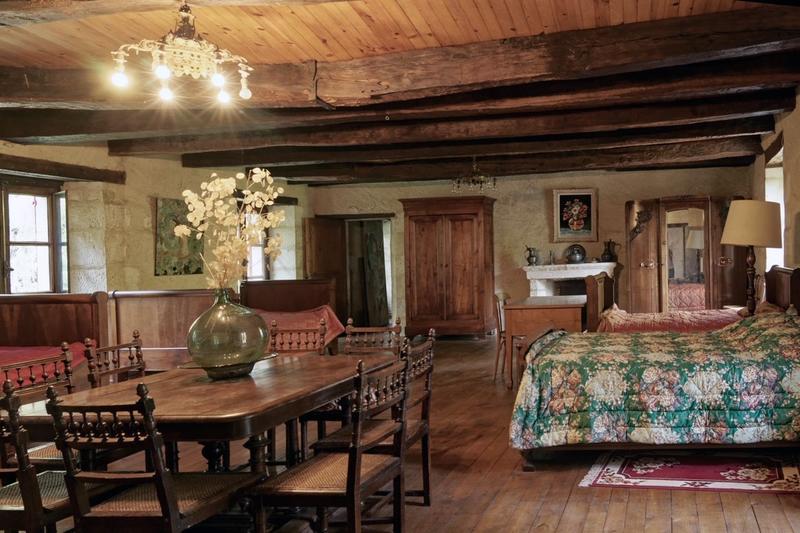 Maison - 360 m² - 8 pièces