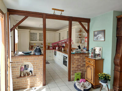 Maison - 90 m² - 5 pièces