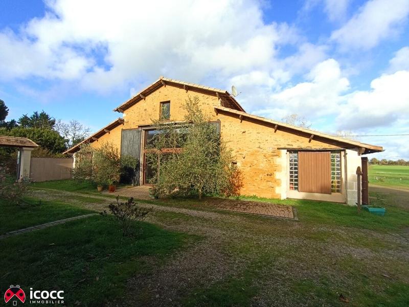 Maison - 477 m² - 21 pièces