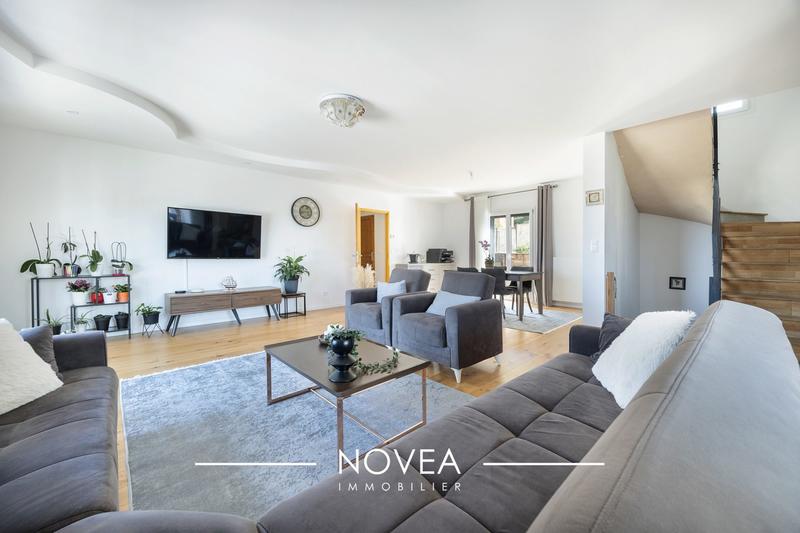 Maison contemporaine - 177 m² - 6 pièces