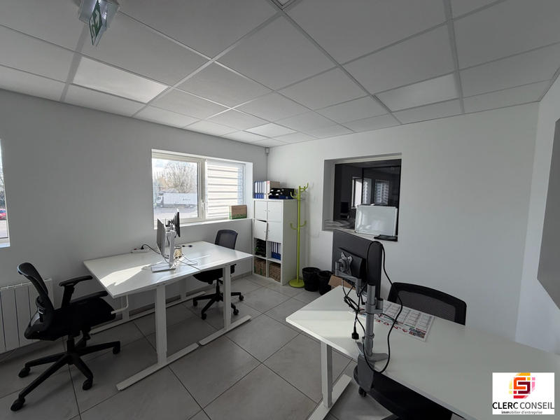 Local d'activités - 684 m²