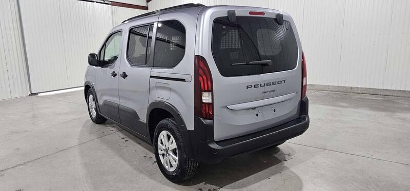 Peugeot Rifter Taille m BlueHDi 130 s&amp;S Eat8 Allure N1