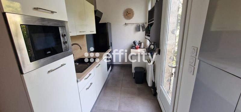 Immeuble - 145 m² - 6 pièces